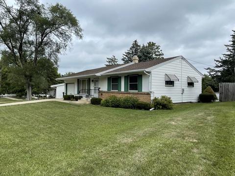 1467 Winter Dr, Freeport, IL 61032 photo 3