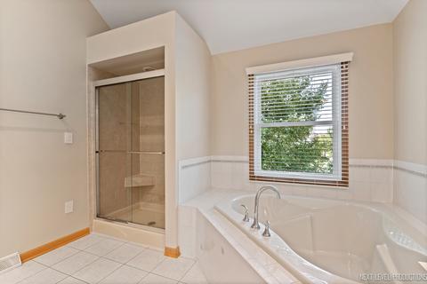 634 Brooklyn Dr, Aurora, IL 60502 photo 25