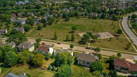 634 Brooklyn Dr, Aurora, IL 60502 photo 40