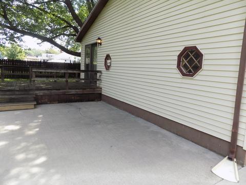 213 E North St, Forrest, IL 61741 photo 4