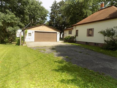 213 E North St, Forrest, IL 61741 photo 2