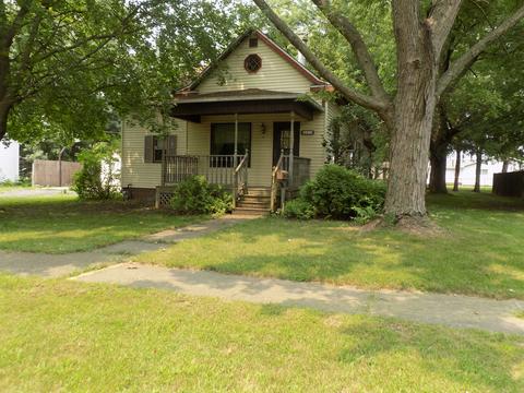 213 E North St, Forrest, IL 61741 photo 1