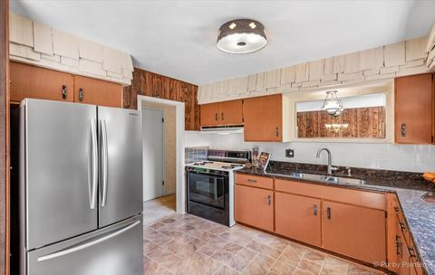 4 N162 Maple Ave, Addison, IL 60101 photo 9