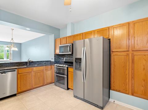 5457 Mayflower Ct, Rolling Meadows, IL 60008 photo 4