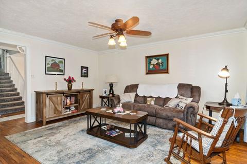 201 E Third St, Sandwich, IL 60548 photo 5