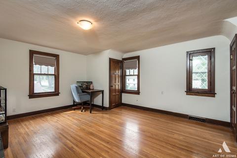 335 N Commonwealth Ave, Elgin, IL 60123 photo 22