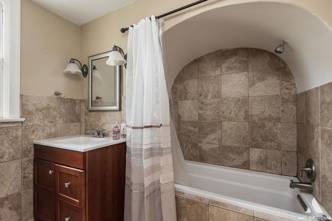 335 N Commonwealth Ave, Elgin, IL 60123 photo 24