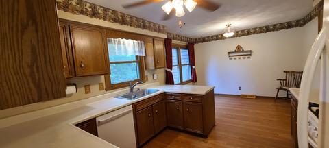 2920 E Appleridge Ln, Byron, IL 61010 photo 4