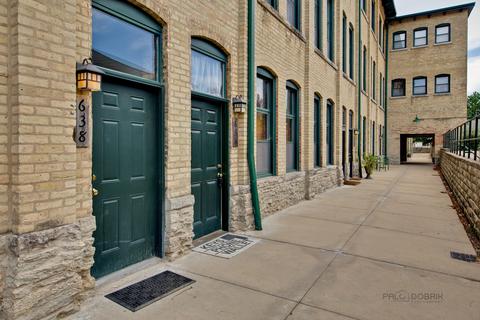 636 Congdon Ave, Elgin, IL 60120 photo 3