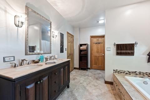 308 E Wilson St, Peotone, IL 60468 photo 10