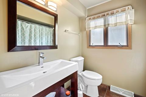 2504 E 83rd St, Chicago, IL 60617 photo 8