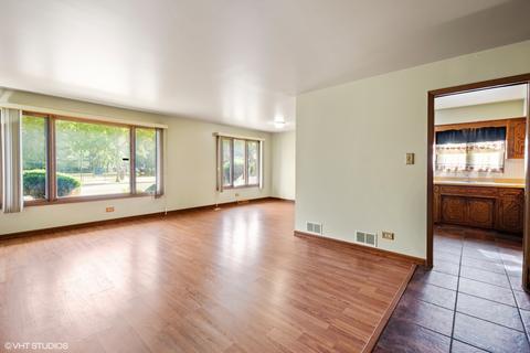 2504 E 83rd St, Chicago, IL 60617 photo 3