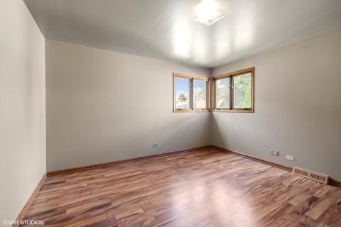2504 E 83rd St, Chicago, IL 60617 photo 13