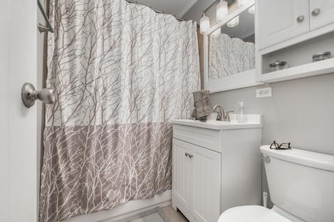 65 Cherry St, Park Forest, IL 60466 photo 9