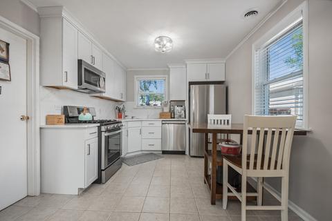 65 Cherry St, Park Forest, IL 60466 photo 7