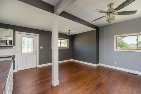 301 E 2nd St, Oglesby, IL 61348 photo 6