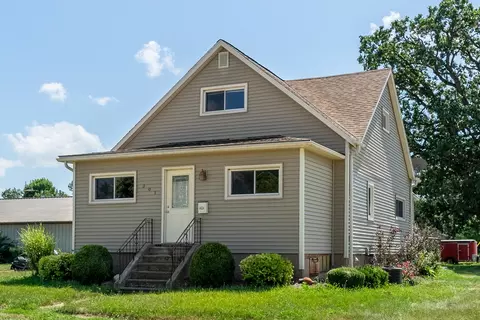 301 E 2nd St, Oglesby, IL 61348 photo 1
