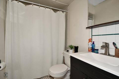 853 Bishop Ave, Aurora, IL 60506 photo 25