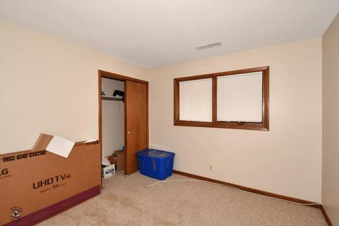 853 Bishop Ave, Aurora, IL 60506 photo 31