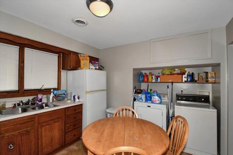 853 Bishop Ave, Aurora, IL 60506 photo 29