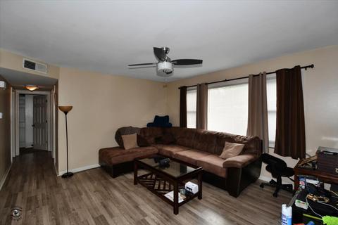 853 Bishop Ave, Aurora, IL 60506 photo 22