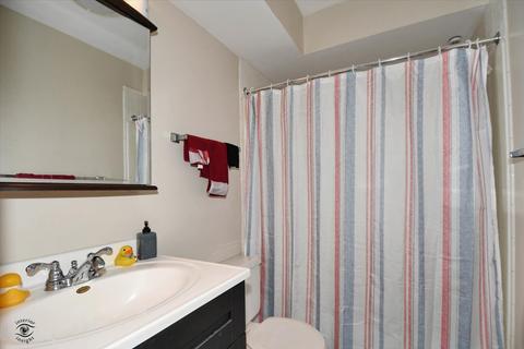 853 Bishop Ave, Aurora, IL 60506 photo 6