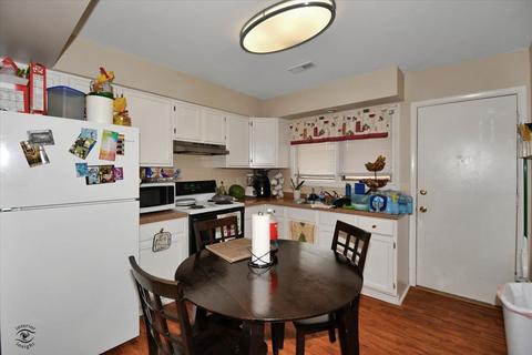 853 Bishop Ave, Aurora, IL 60506 photo 13