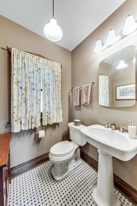 1428 W Juneway Ter, Chicago, IL 60626 photo 16