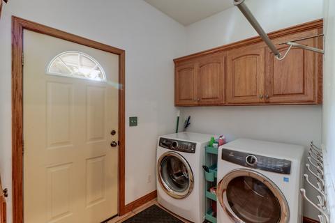 806 E Center St, Le Roy, IL 61752 photo 17