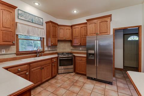 806 E Center St, Le Roy, IL 61752 photo 14