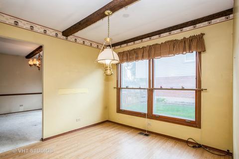 1330 Nottingham Ln, Hoffman Estates, IL 60169 photo 8