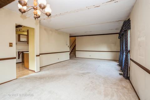 1330 Nottingham Ln, Hoffman Estates, IL 60169 photo 3
