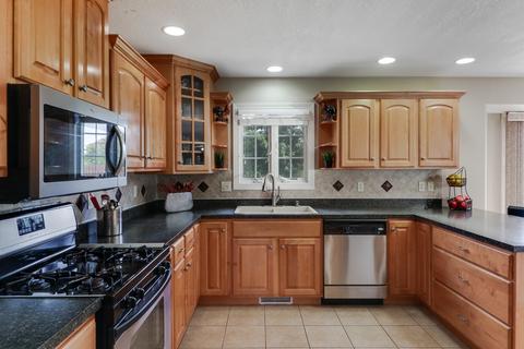 1140 N Pointe Dr, Normal, IL 61761 photo 11