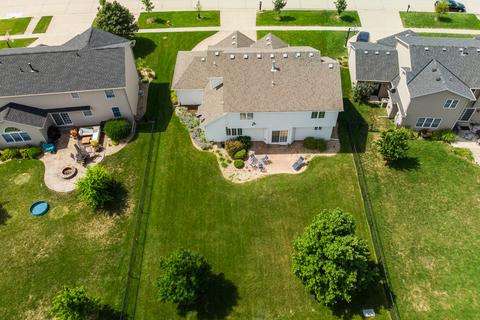 1140 N Pointe Dr, Normal, IL 61761 photo 3