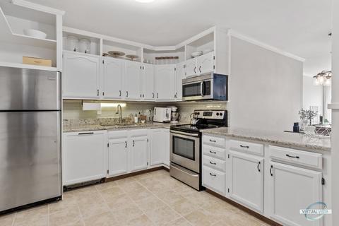 90 6th Ave #302, La Grange, IL 60525 photo 3