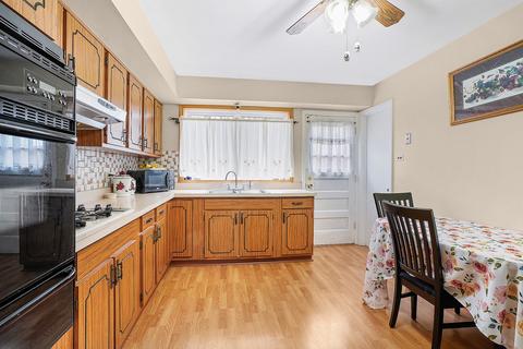 8256 Mcvicker Ave, Burbank, IL 60459 photo 15