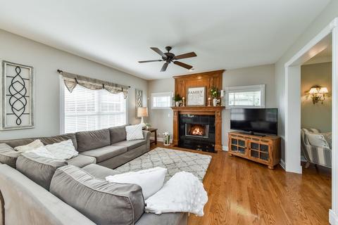 2151 Glencoe St, Wheaton, IL 60187 photo 12