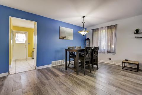312 S Maple St, Mount Prospect, IL 60056 photo 5