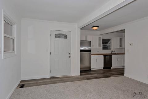 4916 Parkview Dr, Mccullom Lake, IL 60050 photo 3
