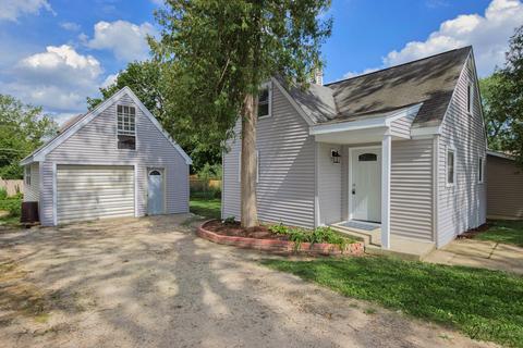 4916 Parkview Dr, Mccullom Lake, IL 60050 photo 2