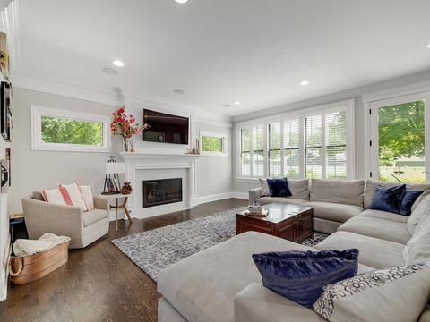 414 Bridle Ln, Wheaton, IL 60187 photo 9