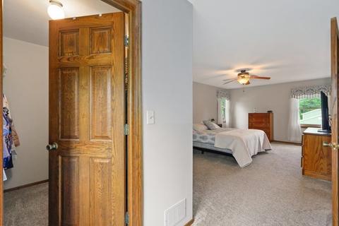 1186 Pinetree Ln, Bartlett, IL 60103 photo 22