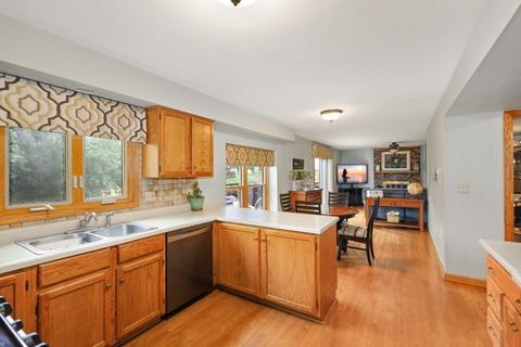 1186 Pinetree Ln, Bartlett, IL 60103 photo 9