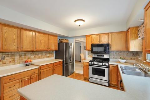 1186 Pinetree Ln, Bartlett, IL 60103 photo 11