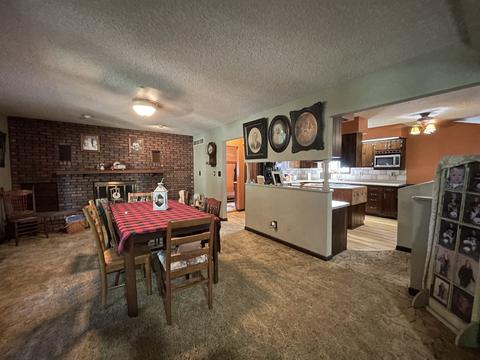 19 Westwood St, Weldon, IL 61882 photo 7