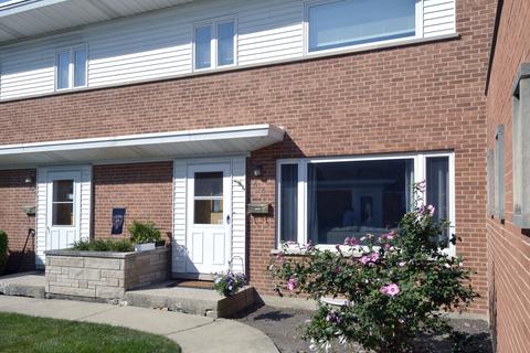 616 E Shabonee Trl, Mount Prospect, IL 60056 photo 2