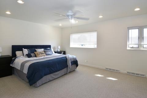 616 E Shabonee Trl, Mount Prospect, IL 60056 photo 14