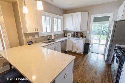 1071 E Prairie Ave, Des Plaines, IL 60016 photo 6