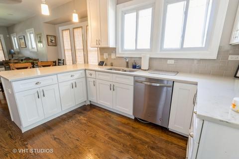 1071 E Prairie Ave, Des Plaines, IL 60016 photo 4