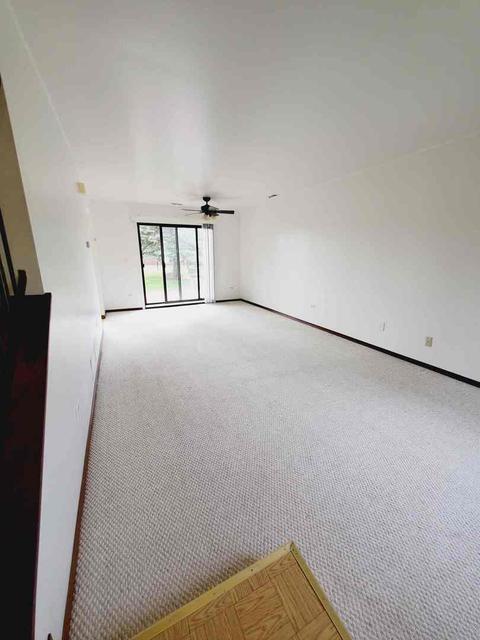 534 Surf Ct, Wheeling, IL 60090 photo 3